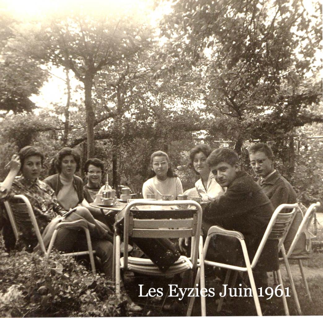 Les Eyzies JUIN 1961 T