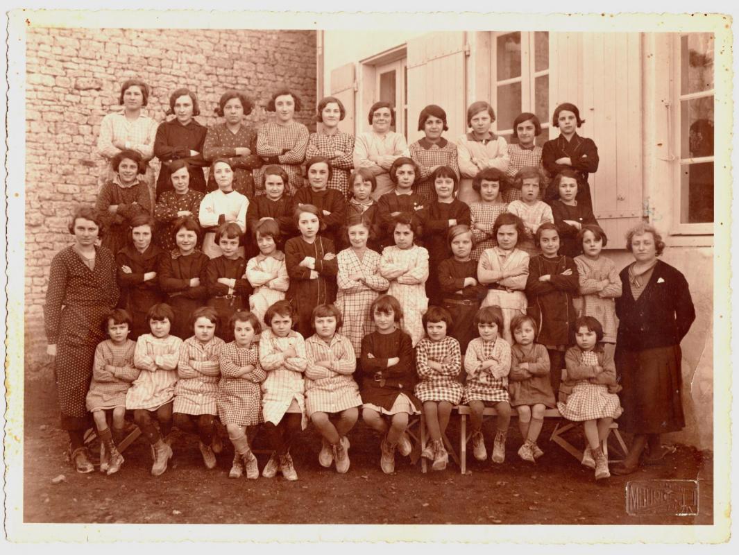 1934 maman photo de classe forges claire